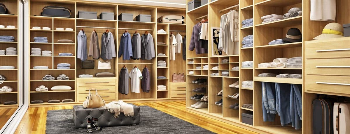 Armario a medida fabricado por Muebles Ricoy en Noia