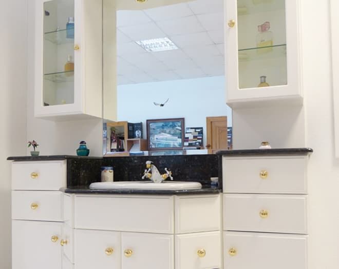 Mueble de baño a medida fabricado por Muebles Ricoy en Noia (13)