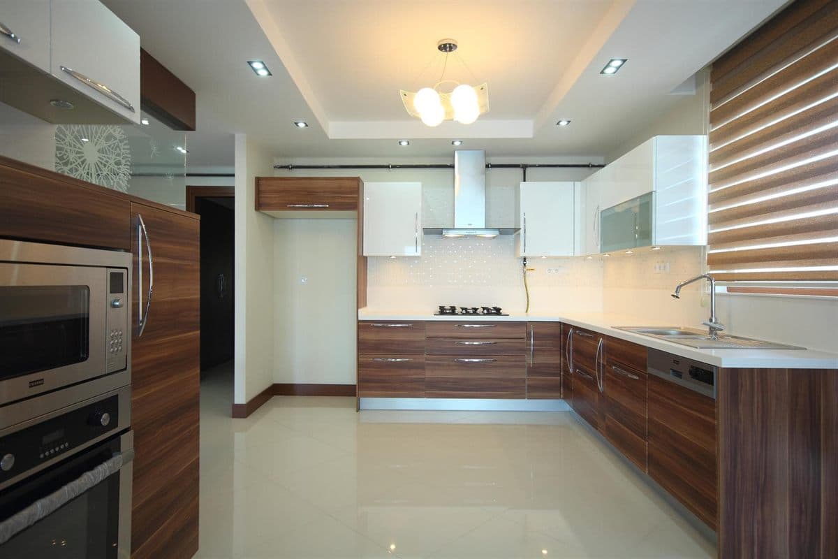 Cocina a medida fabricada por Muebles Ricoy en Noia
